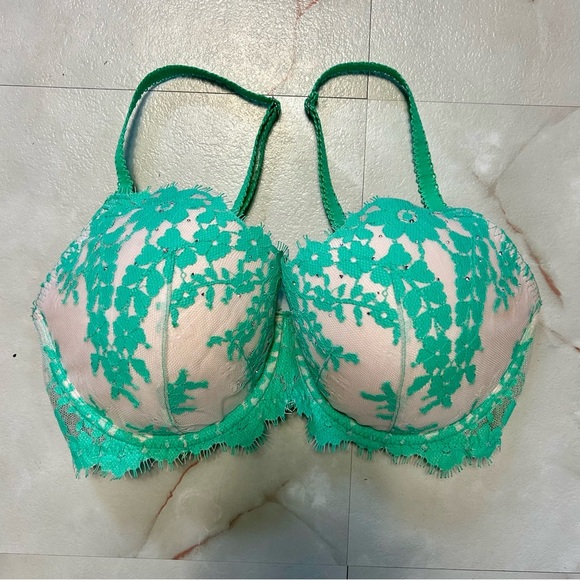 Victoria's Secret Dream Angels Lined Demi Bra Green Floral Lace Size 32DDD - Picture 1 of 3